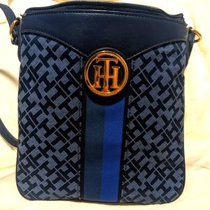 Tommy Hilfiger Women's                                 Monogram Handbag